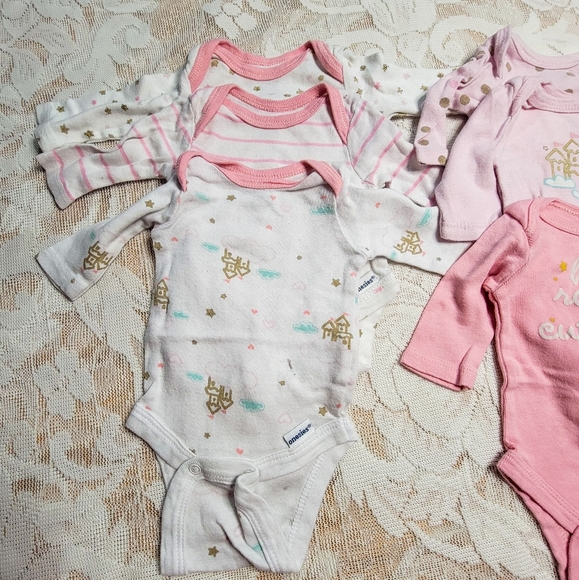 Premie long sleeved onesie bundle - Picture 4 of 4